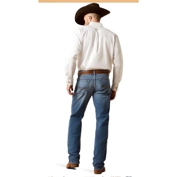Ariat Other - Ariat M2 Legacy Traditional Relaxed Boot Cut Jeans Size 32/30